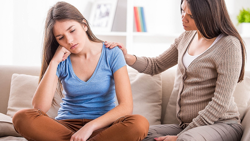 Ansiedade na adolescência: quais são os sintomas e como os familiares podem ajudar?
