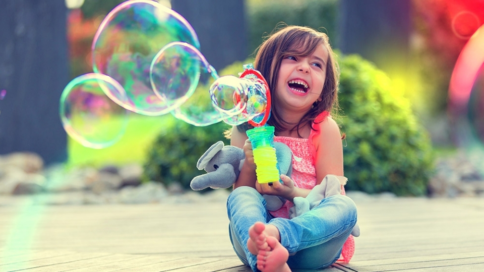 5 benefícios de praticar atividades ao ar livre com as crianças